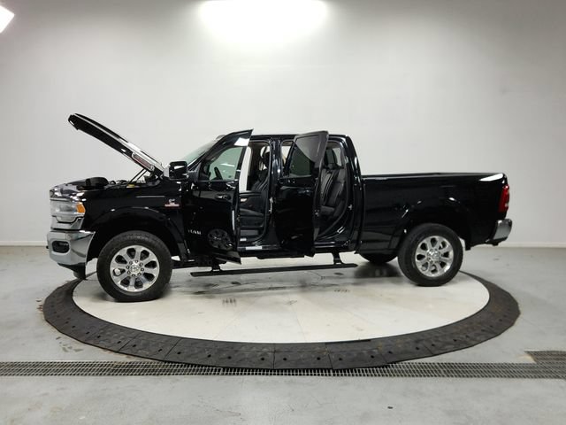Used 2022 RAM 3500 Laramie AWD/4WD image 13