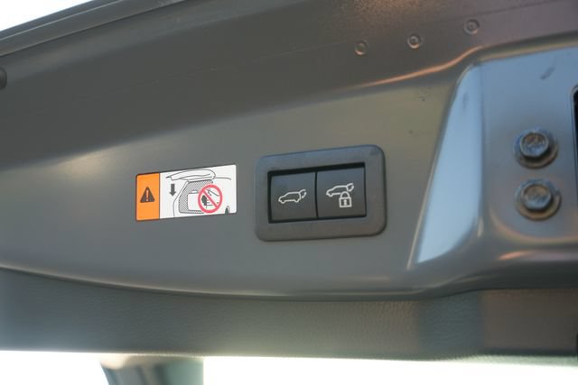 Used 2026 Toyota Prius Plug-In Hybrid FWD image 12