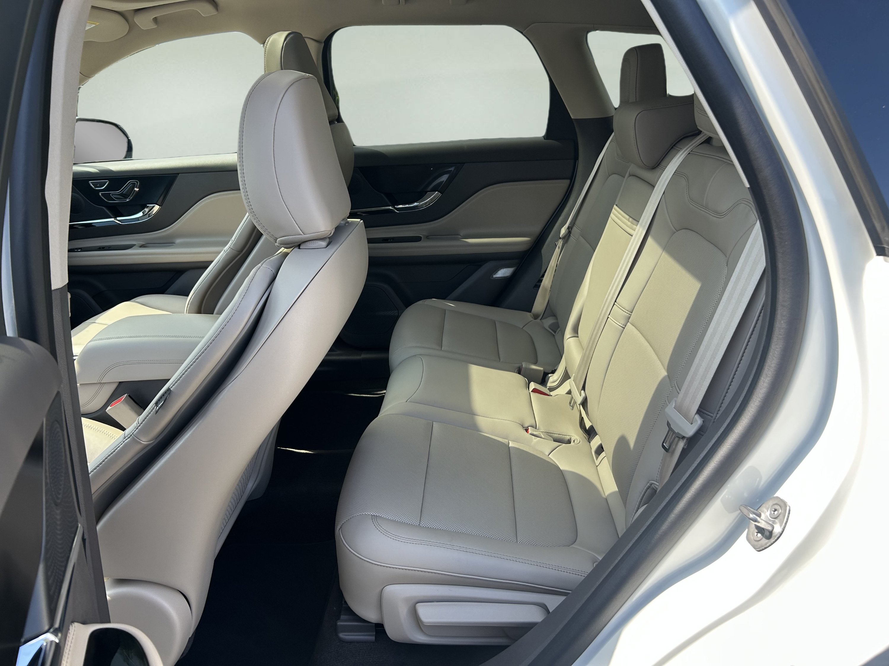 Certified 2023 Lincoln Corsair AWD w/ Equipment Group 101A image 10