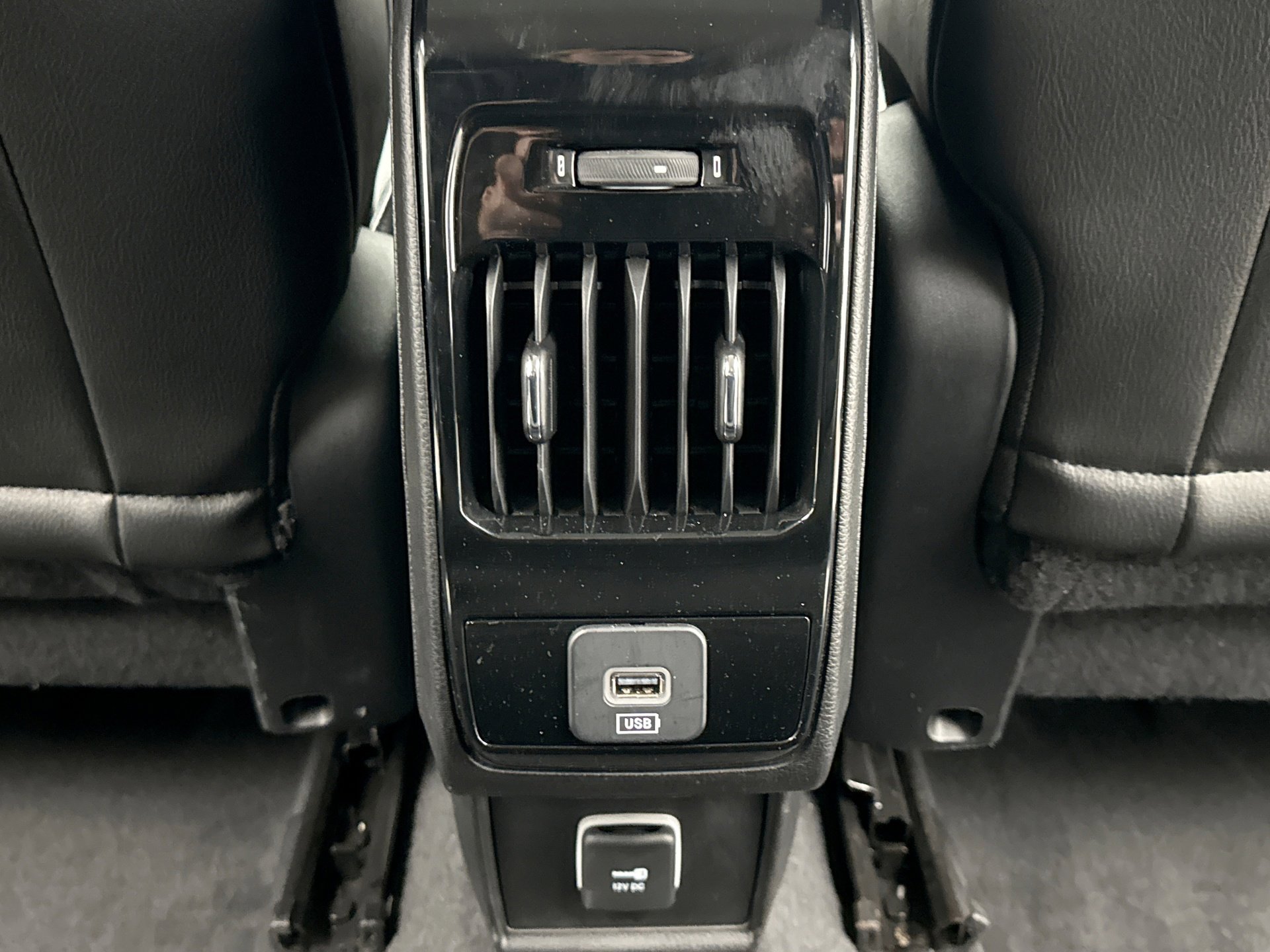 Used 2022 Jeep Compass Trailhawk AWD/4WD image 19