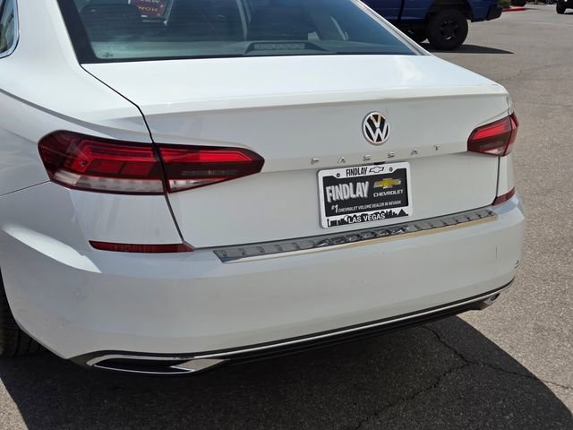 Used 2022 Volkswagen Passat 2.0T SE FWD image 5
