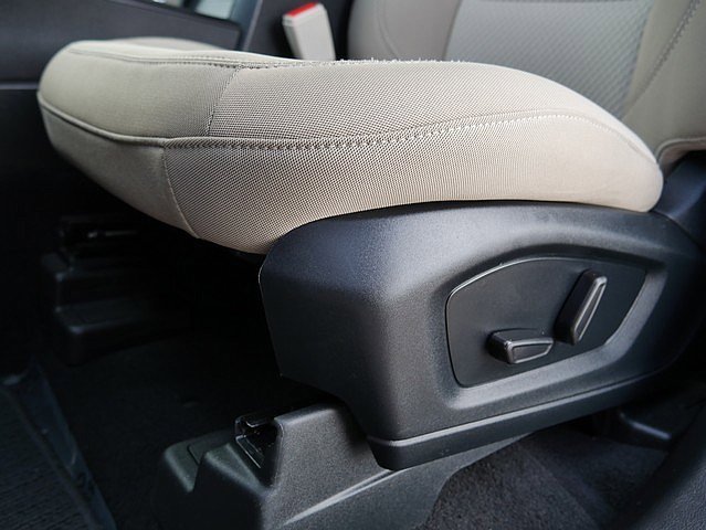 Used 2023 Ford Explorer AWD image 12