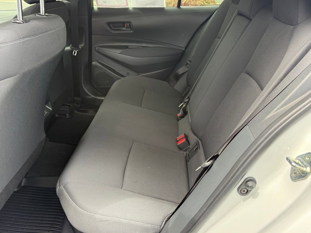 Used 2025 Toyota Corolla LE w/ Convenience Package image 31