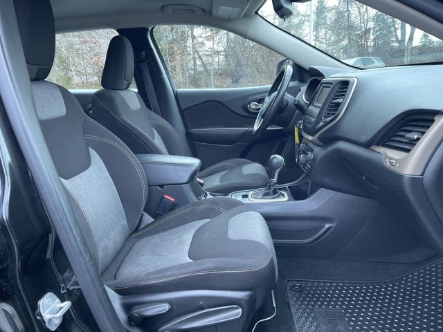 Used 2016 Jeep Cherokee Sport w/ Cold Weather Group image 25