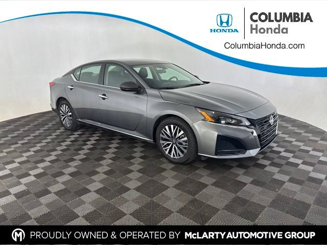 Used 2025 Nissan Altima 2.5 SV