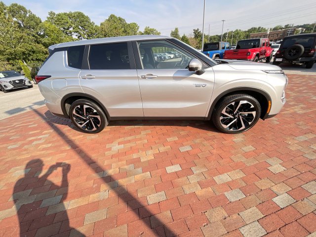 Used 2025 Mitsubishi Outlander SE AWD/4WD image 37