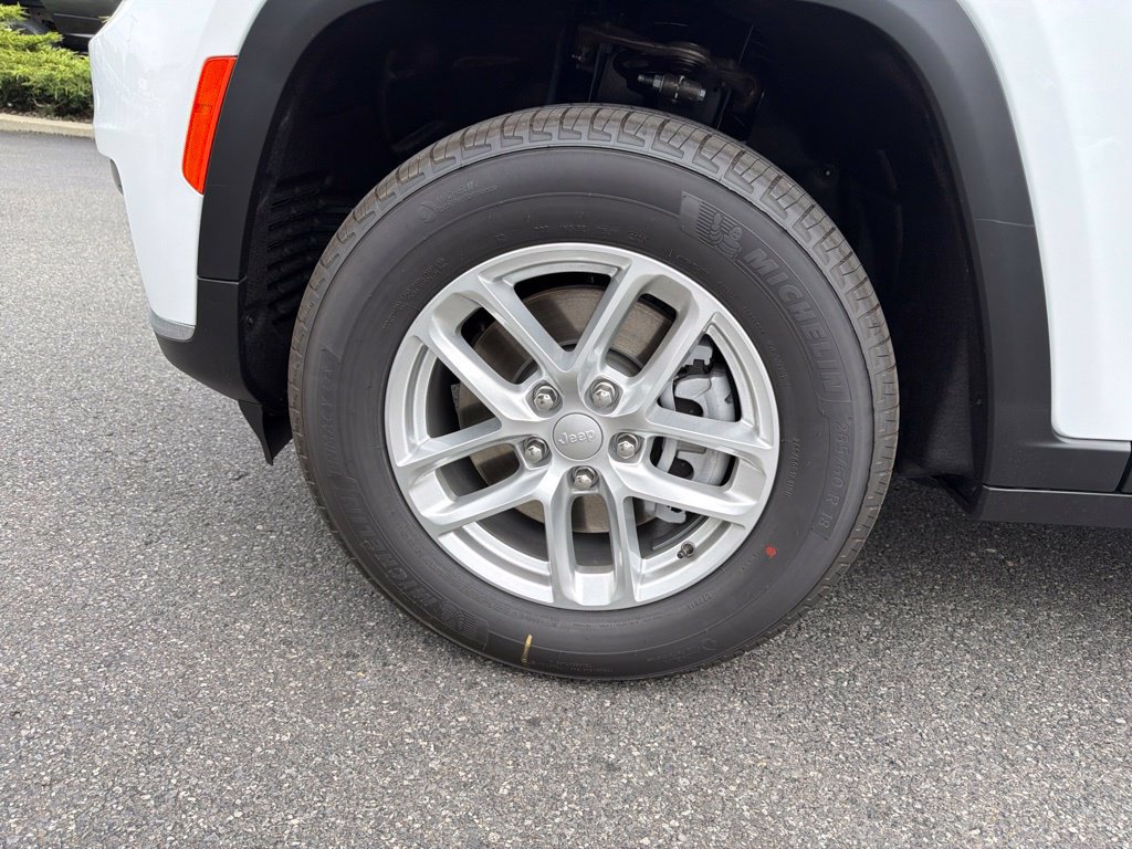 New 2026 Jeep Grand Cherokee L 4WD image 10