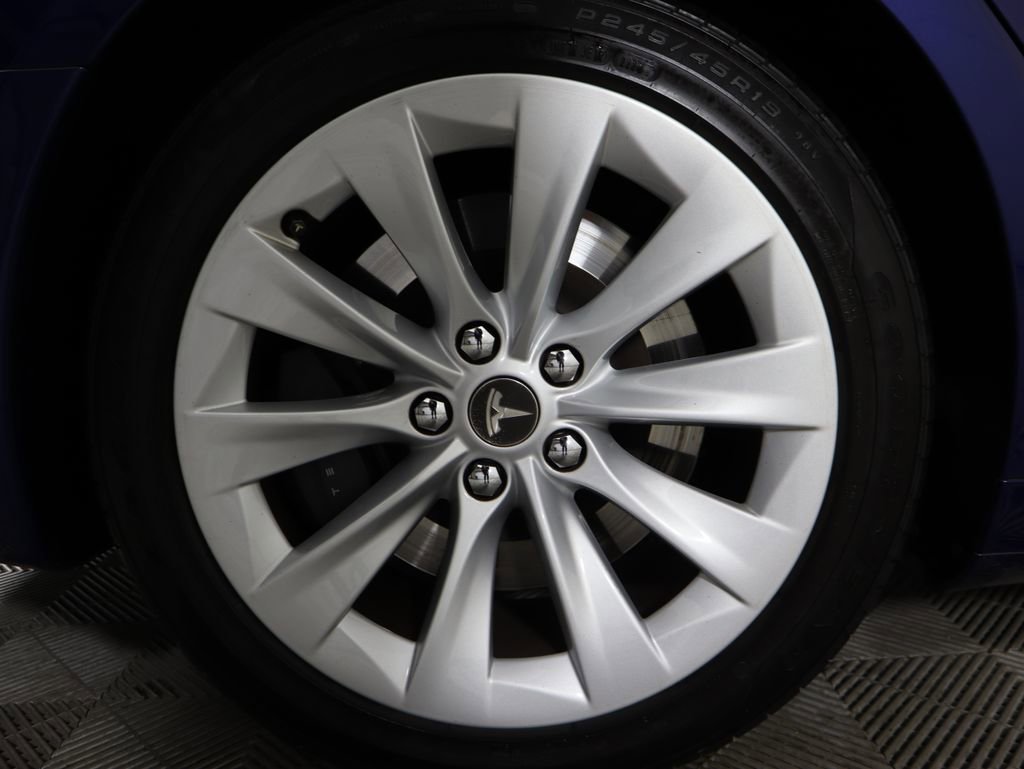 Used 2018 Tesla Model S 75D image 34