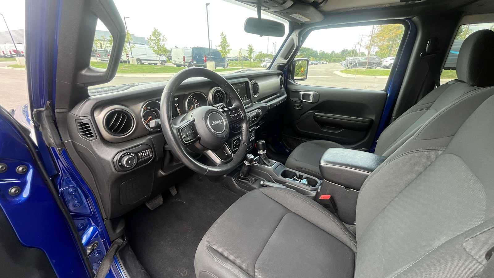 Used 2019 Jeep Wrangler Sport AWD/4WD image 12