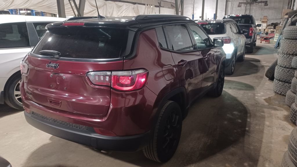 Used 2022 Jeep Compass Altitude w/ Convenience Group image 2