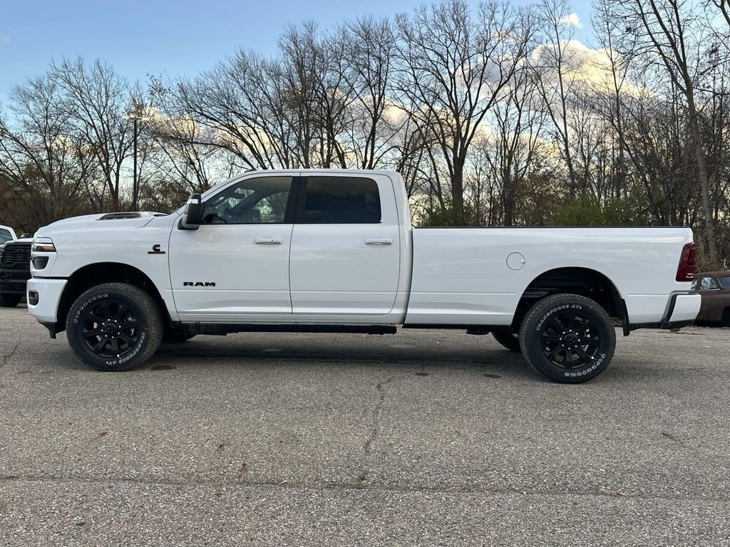 New 2026 RAM 2500 Laramie AWD/4WD image 5