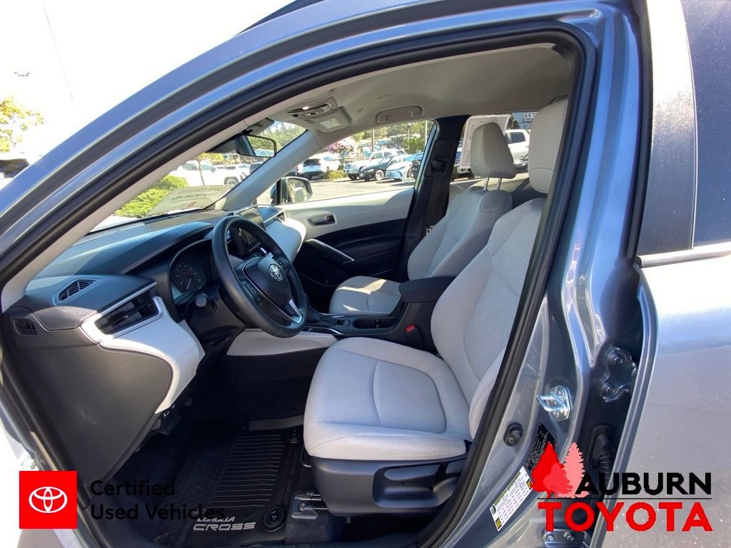 Certified 2024 Toyota Corolla Cross LE AWD/4WD image 29