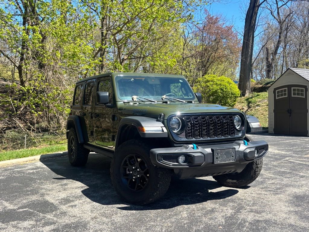 Used 2024 Jeep Wrangler Unlimited image 1