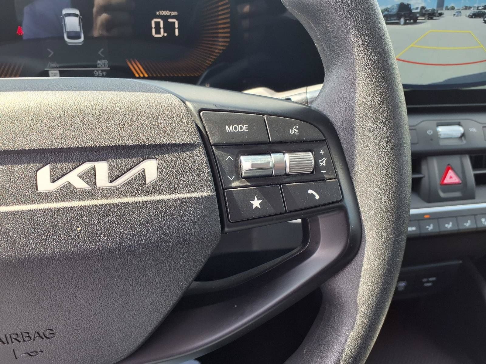 Used 2025 Kia K4 FWD image 21