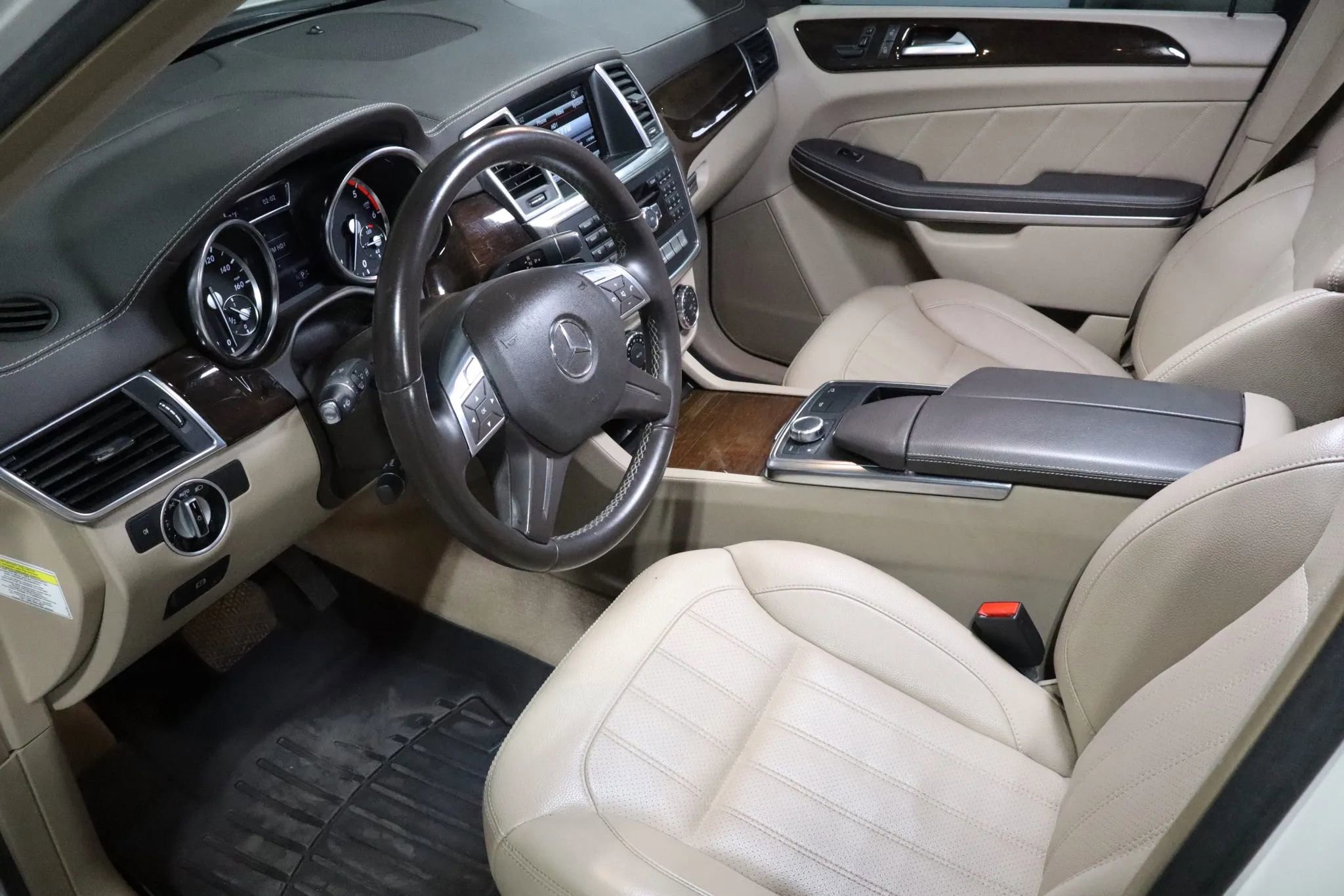 Used 2013 Mercedes-Benz GL 320 BlueTEC 4MATIC image 9