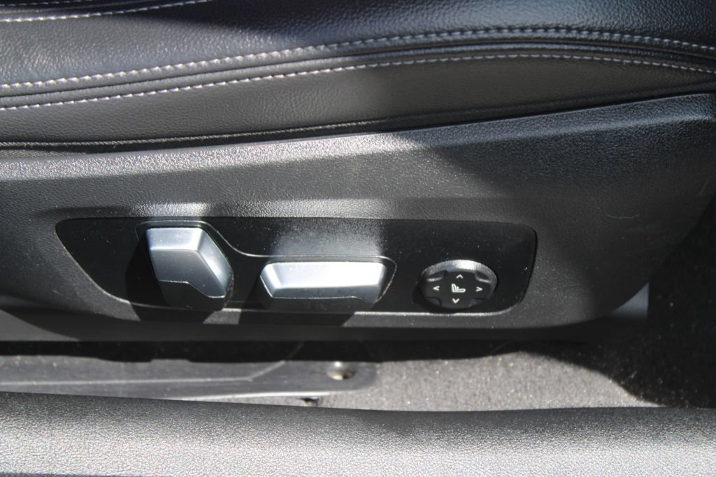 Used 2024 BMW 430i Convertible RWD image 12