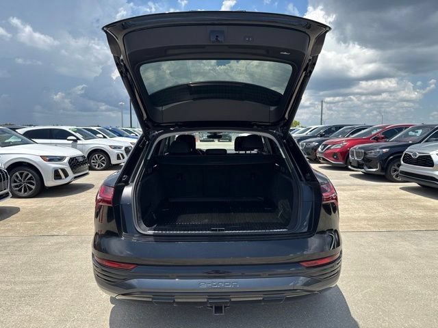 Used 2024 Audi Q8 e-tron Premium Plus w/ Premium Plus Package AWD/4WD image 9