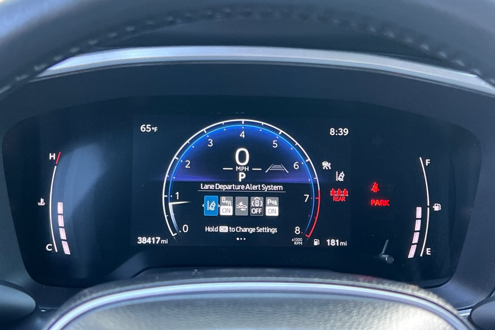 Certified 2025 Toyota Corolla Cross XLE FWD image 36