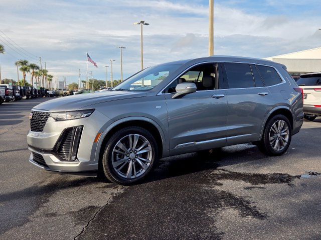 Used 2024 Cadillac XT6 Premium Luxury FWD image 3