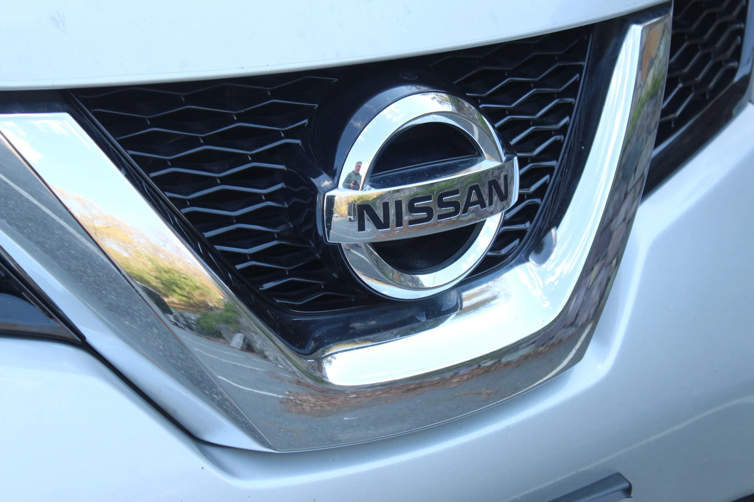 Used 2015 Nissan Rogue SV AWD/4WD image 33