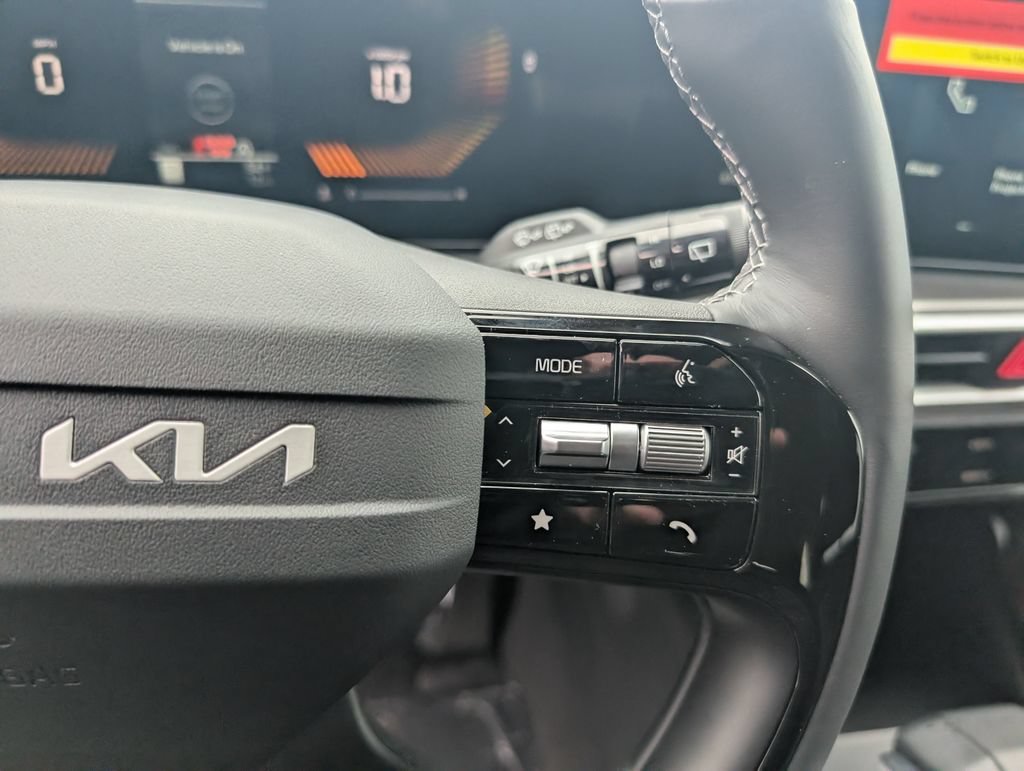 New 2026 Kia Sorento LX FWD image 18