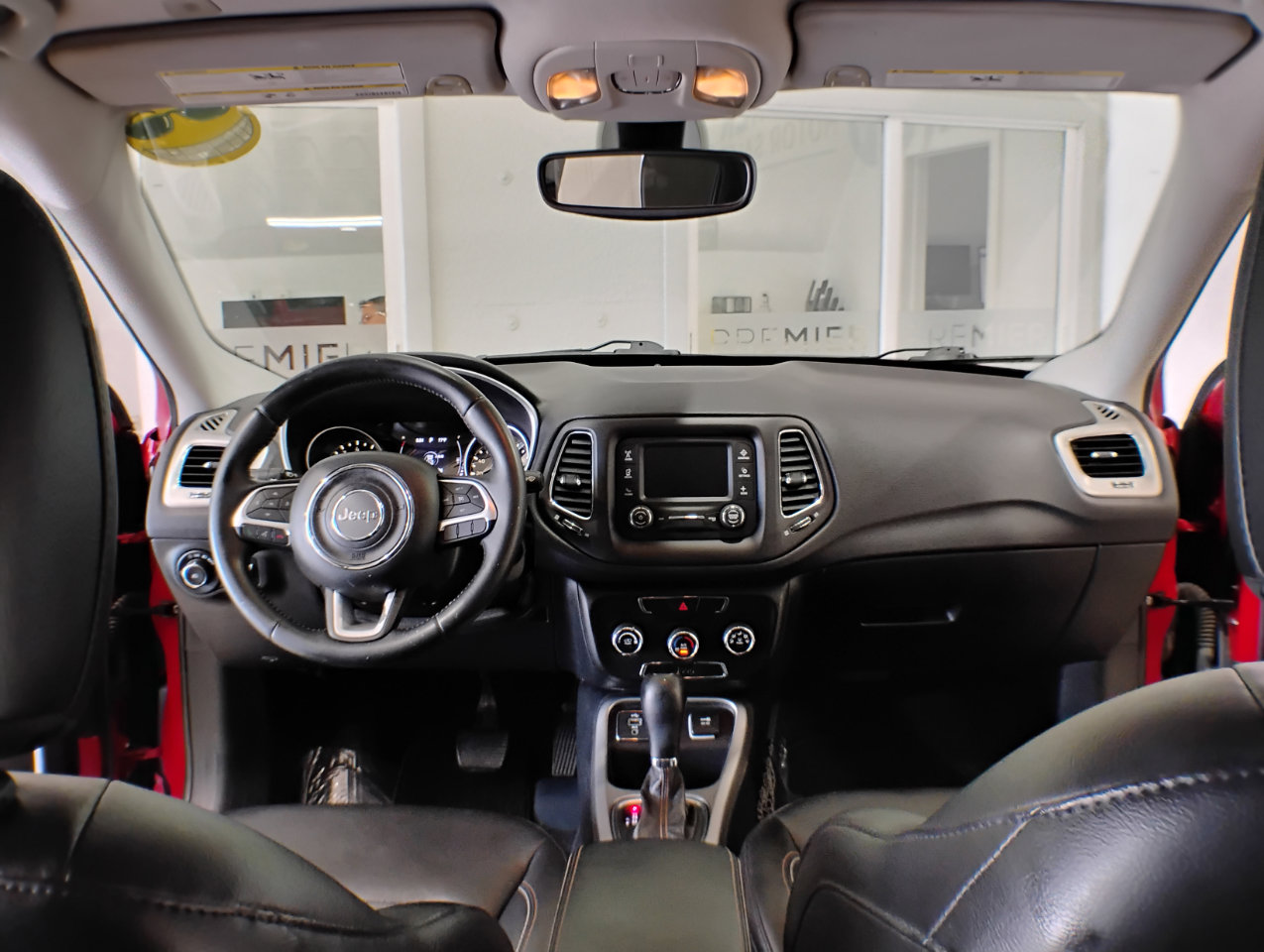 Used 2018 Jeep Compass Latitude image 12