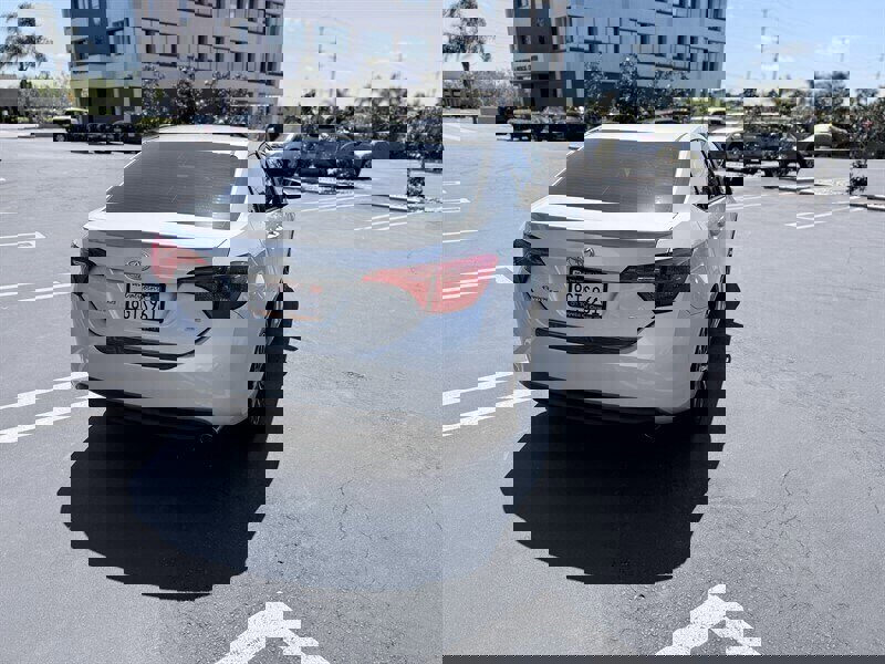 Used 2019 Toyota Corolla SE w/ Carpet Mat Package (TMS) FWD image 9