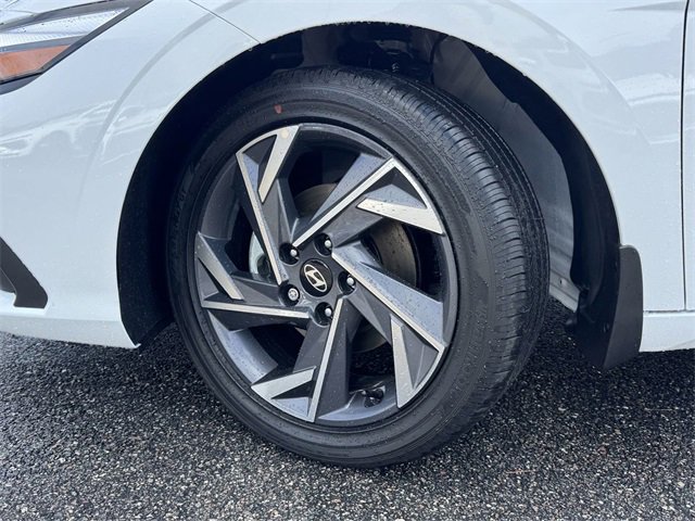 New 2025 Hyundai Elantra SEL image 25