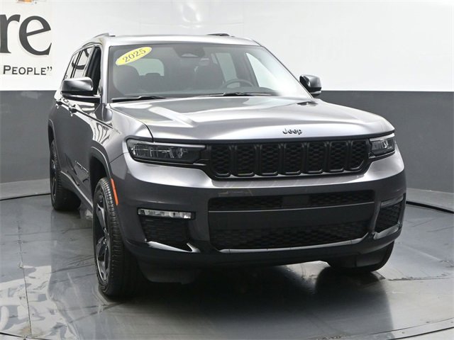 Used 2025 Jeep Grand Cherokee L Limited w/ Black Appearance Package image 53