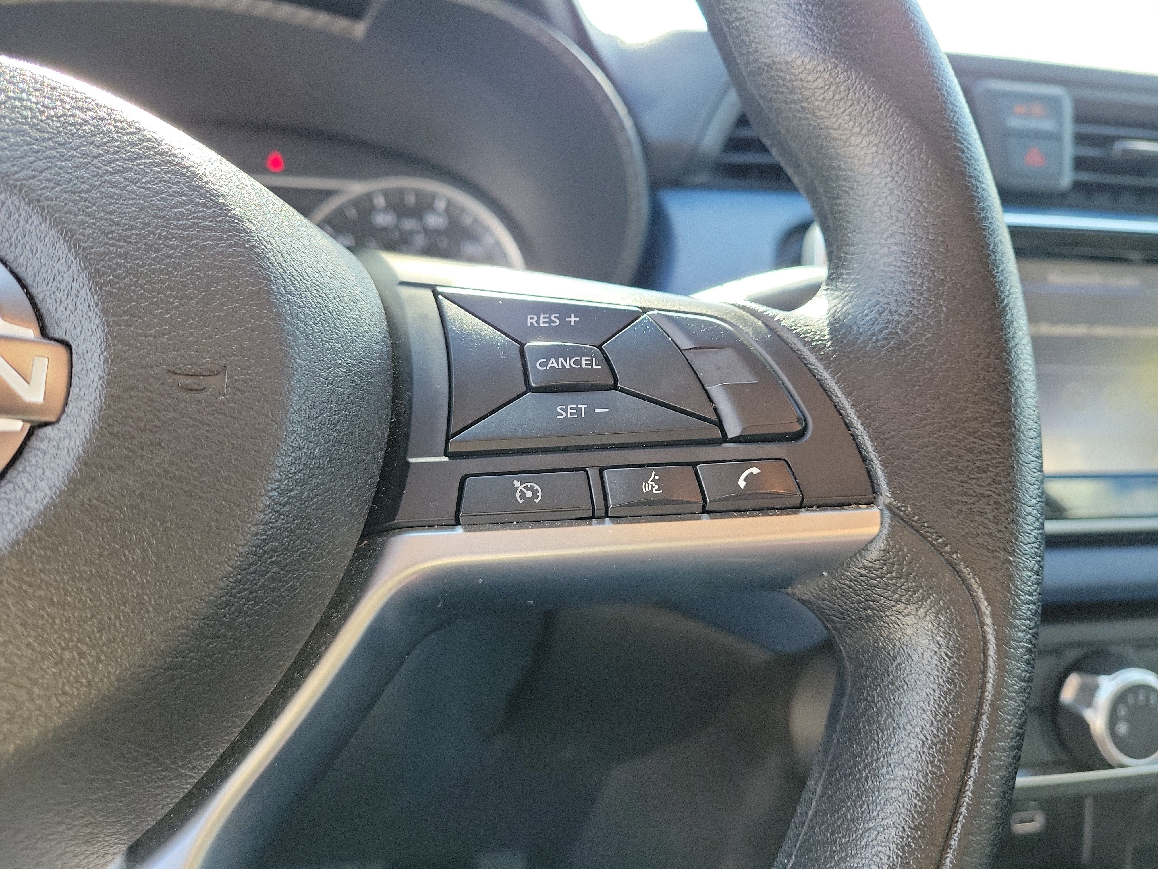 Used 2025 Nissan Versa SV FWD image 20