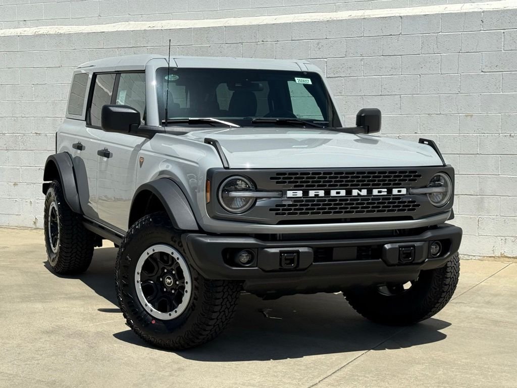 New 2026 Ford Bronco Badlands w/ Sasquatch Package AWD/4WD image 2