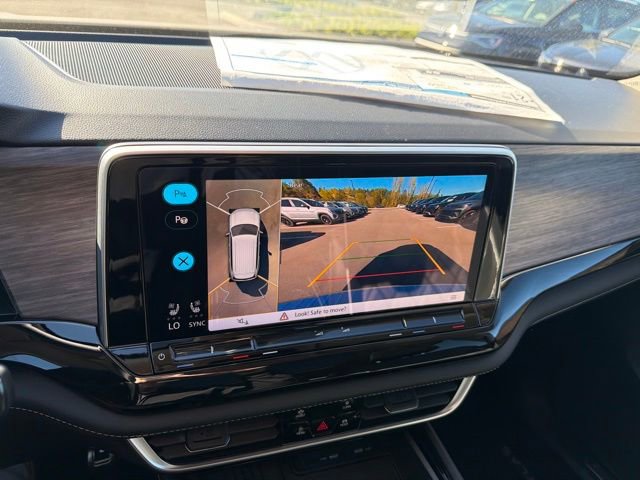 New 2026 Volkswagen Atlas SEL Premium R-Line image 32