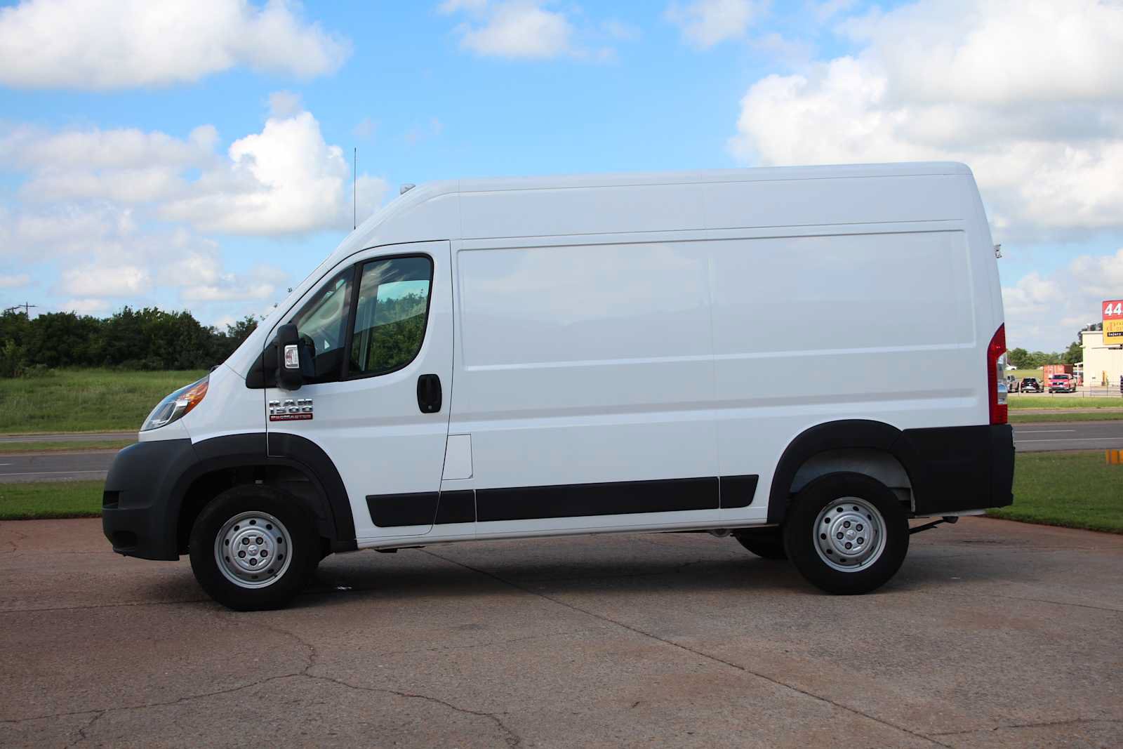 Used 2019 RAM ProMaster 1500 w/ Interior Convenience Group FWD image 5