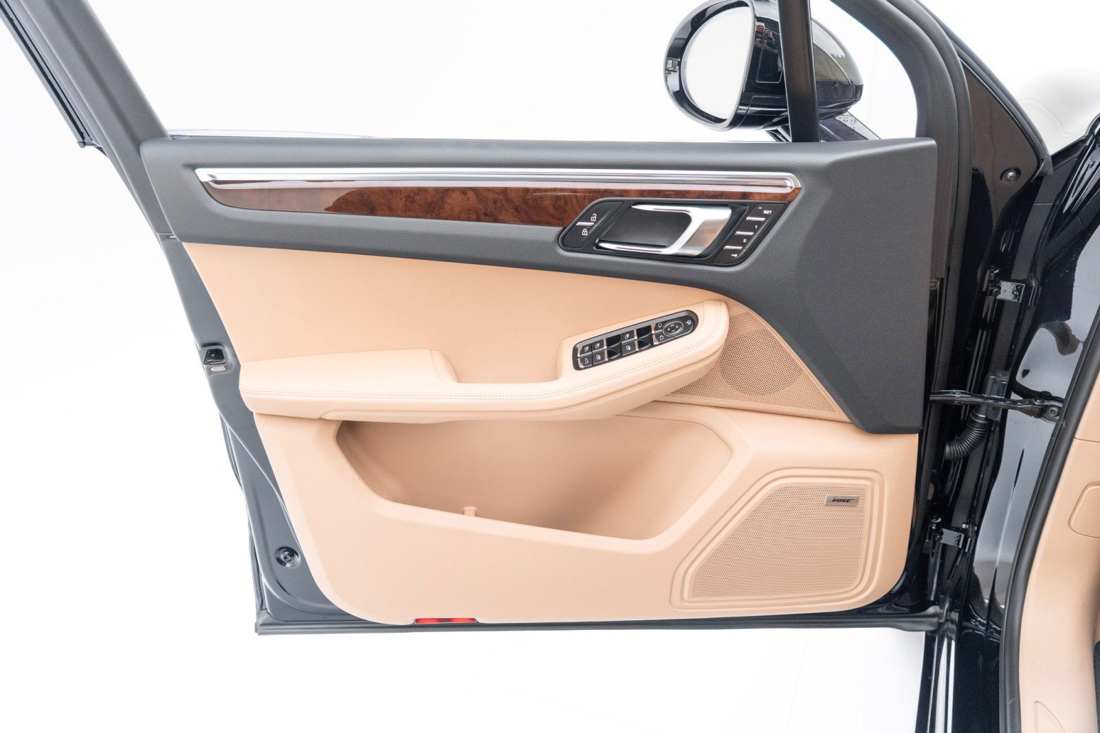 New 2025 Porsche Macan image 21