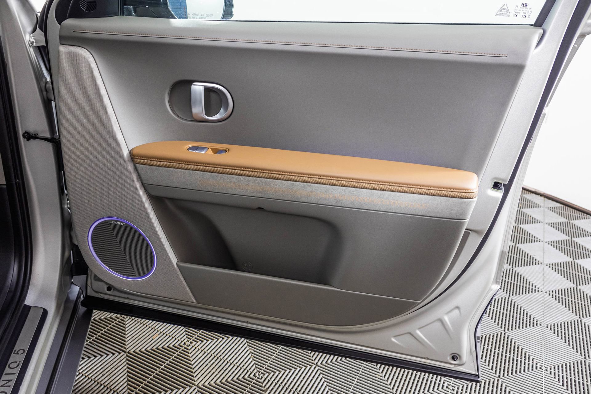 Used 2024 Hyundai Ioniq 5 Limited image 50