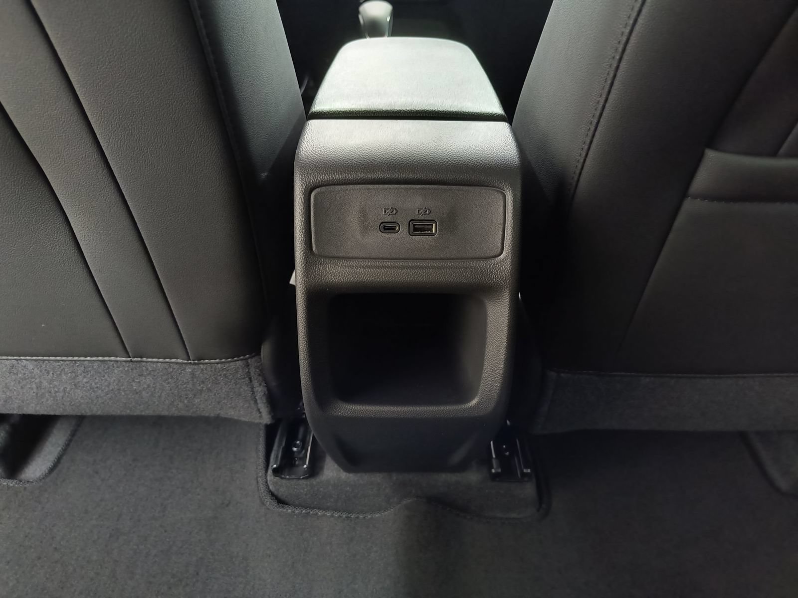 New 2026 Chevrolet Trax RS w/ Driver Confidence Package FWD image 25