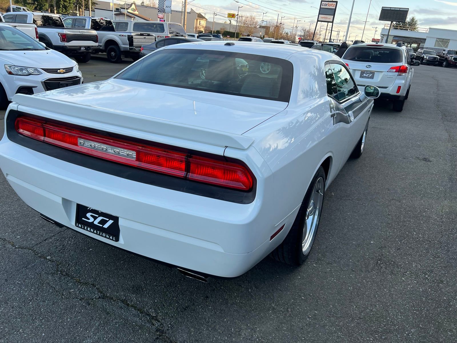 Used 2012 Dodge Challenger R/T RWD image 5