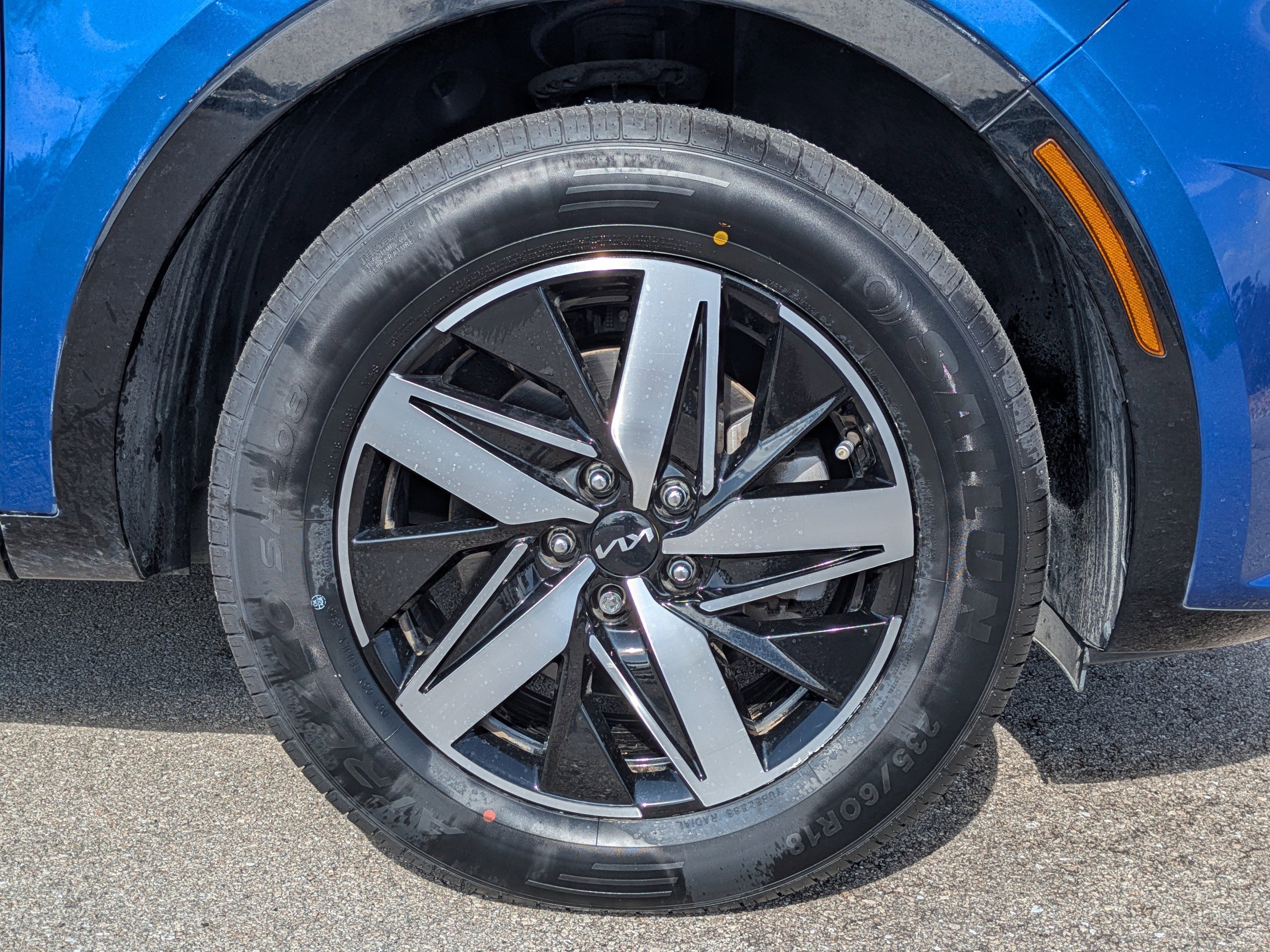 Used 2022 Kia Sorento S image 11