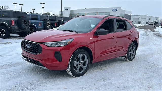 Used 2024 Ford Escape ST-Line image 3