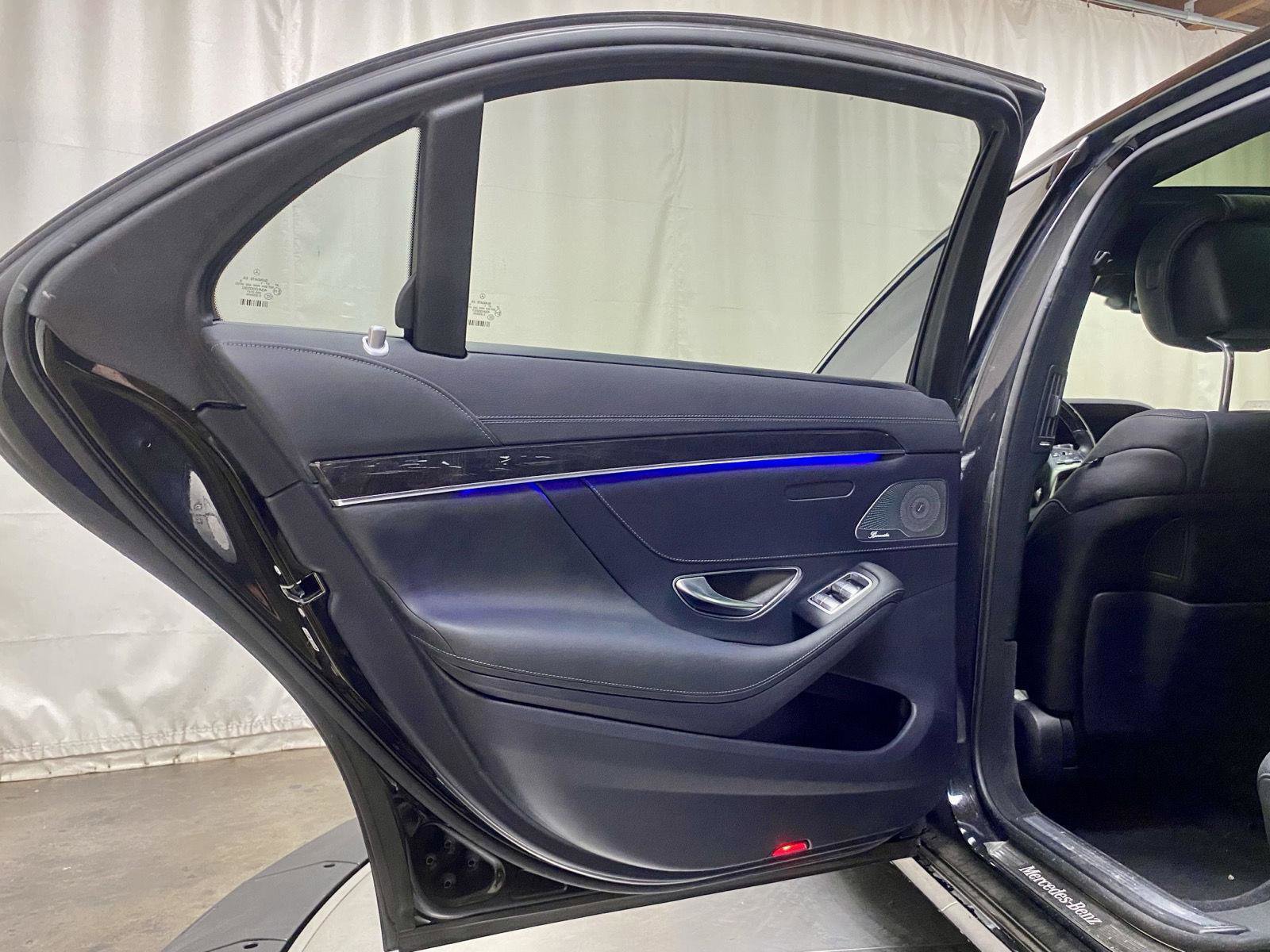 Used 2019 Mercedes-Benz S 560 Sedan image 13