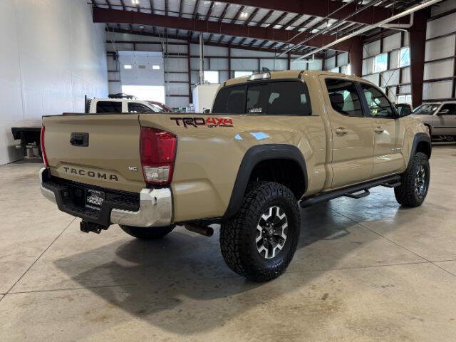 Used 2016 Toyota Tacoma TRD Off-Road w/ Towing Package image 8