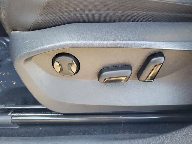 Certified 2024 Volkswagen Tiguan SE R-Line image 19