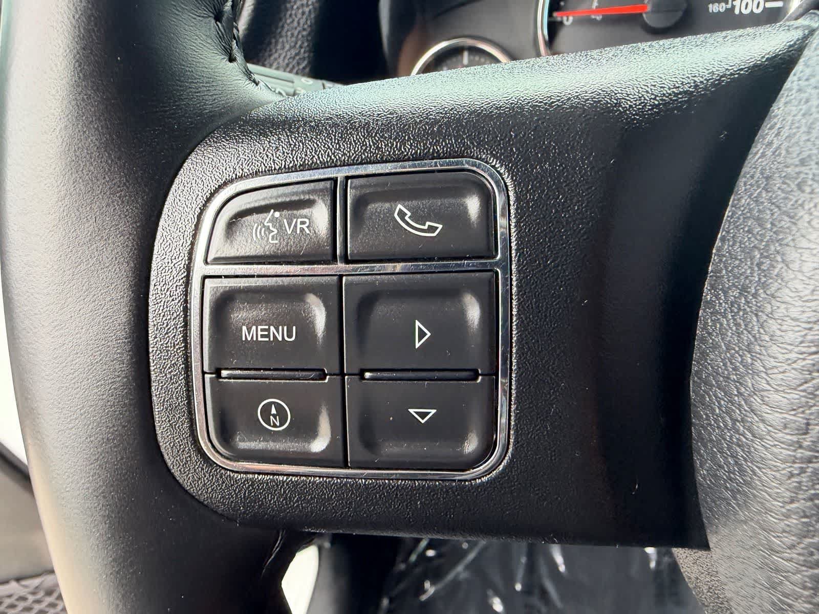 Used 2017 Jeep Wrangler Unlimited Rubicon w/ Connectivity Group AWD/4WD image 19