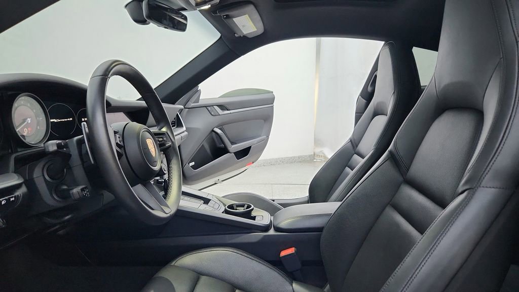 Used 2020 Porsche 911 Carrera 4S AWD/4WD image 14
