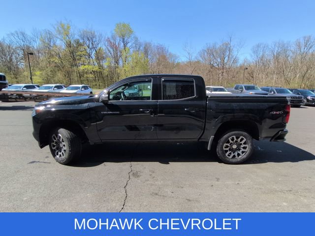 Used 2024 Chevrolet Colorado LT w/ LT Convenience Package III AWD/4WD image 2