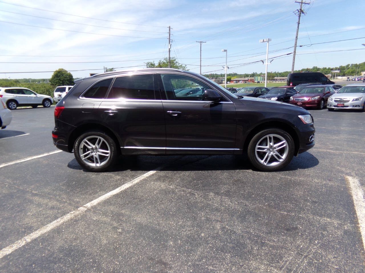 Used 2017 Audi Q5 2.0T Premium Plus w/ Technology Package AWD/4WD image 3