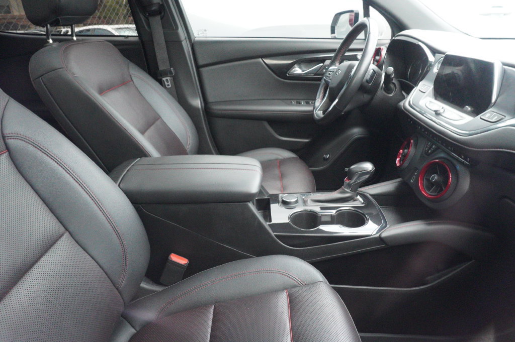 Used 2022 Chevrolet Blazer RS w/ Enhanced Convenience Package FWD image 8