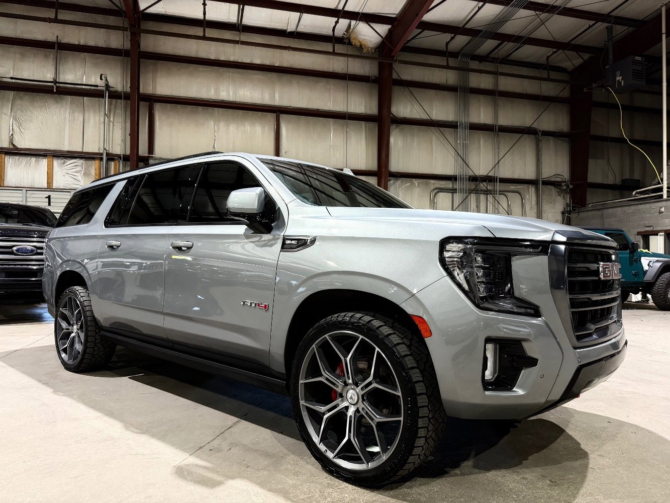 Used 2023 GMC Yukon XL AT4 w/ AT4 Premium Package AWD/4WD image 1