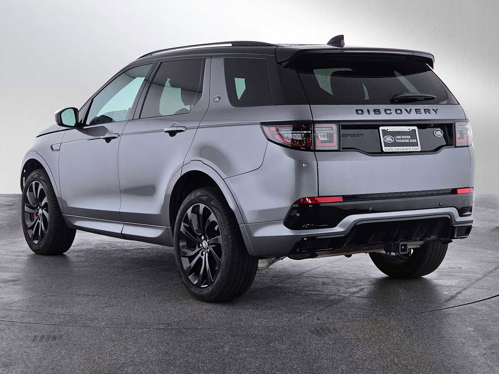 Used 2023 Land Rover Discovery Sport SE R-Dynamic image 3
