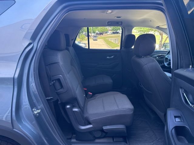 Used 2020 Chevrolet Traverse LT image 11